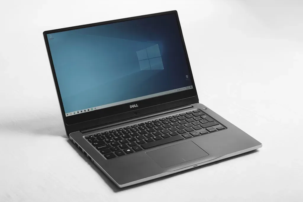 Dell Latitude – laptopy dla biznesu, które łączą bezpieczeństwo i wydajność